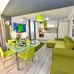 Center With Terrace Apartment