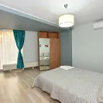 Apartment Center With Terrace Bucharest