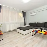 Center With Terrace Apartment Bucharest
