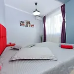 Center With Terrace Apartment *