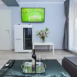Center With Terrace Apartment