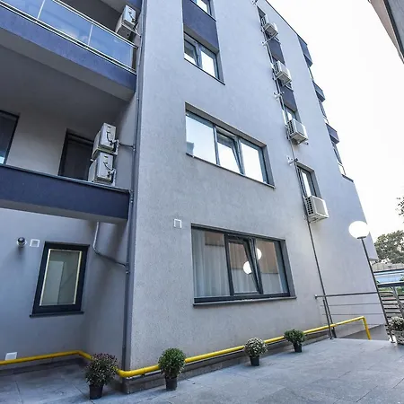 Center With Terrace Апартаменты Бухарест