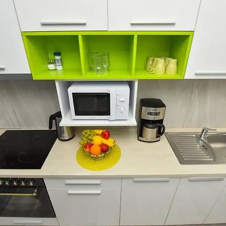 Center With Terrace Apartment *