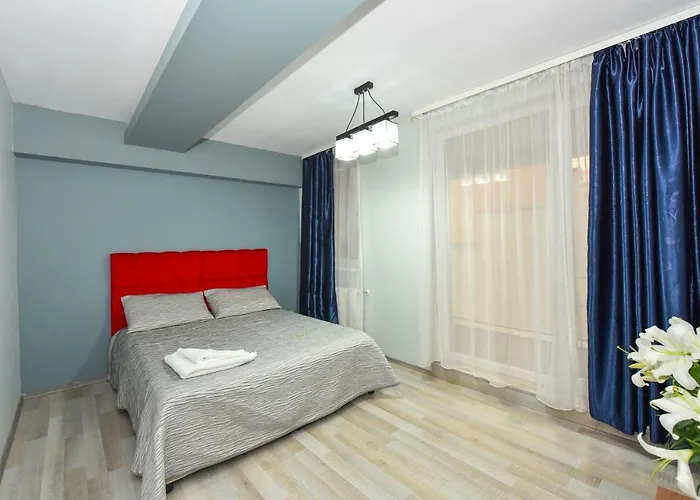 Center With Terrace *