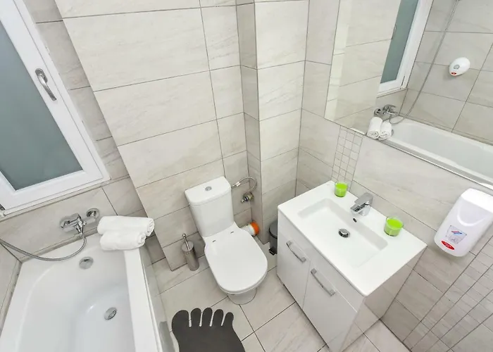 Center With Terrace *