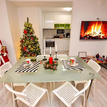 דירה Center With Terrace *