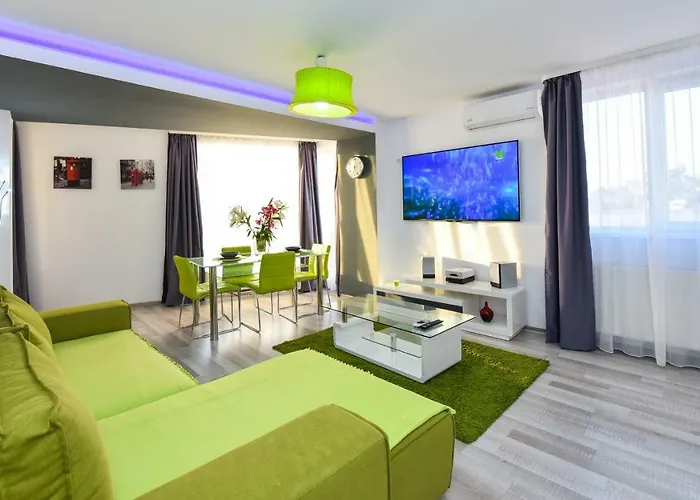 Center With Terrace * Βουκουρέστι