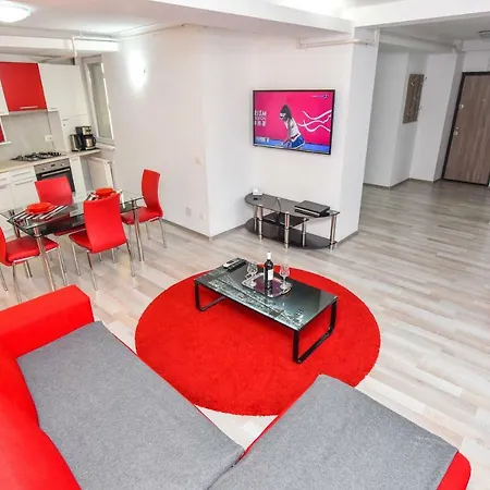 Center With Terrace *