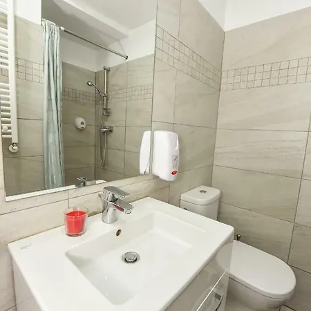 Center With Terrace * بوخارست