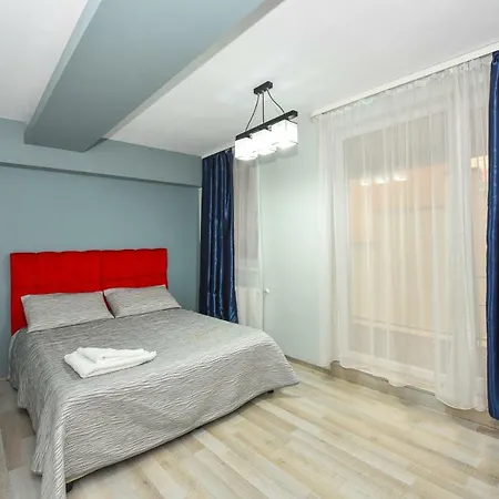 Center With Terrace *